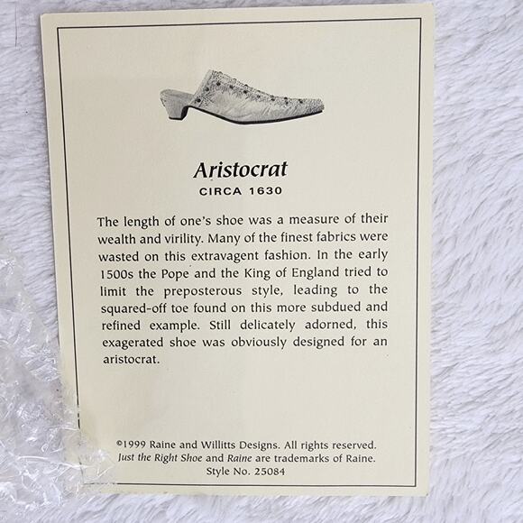 Aristocrat- Just The Right Shoe Sculpture. Mint Condition. COA includes Box - Picture 6 of 9